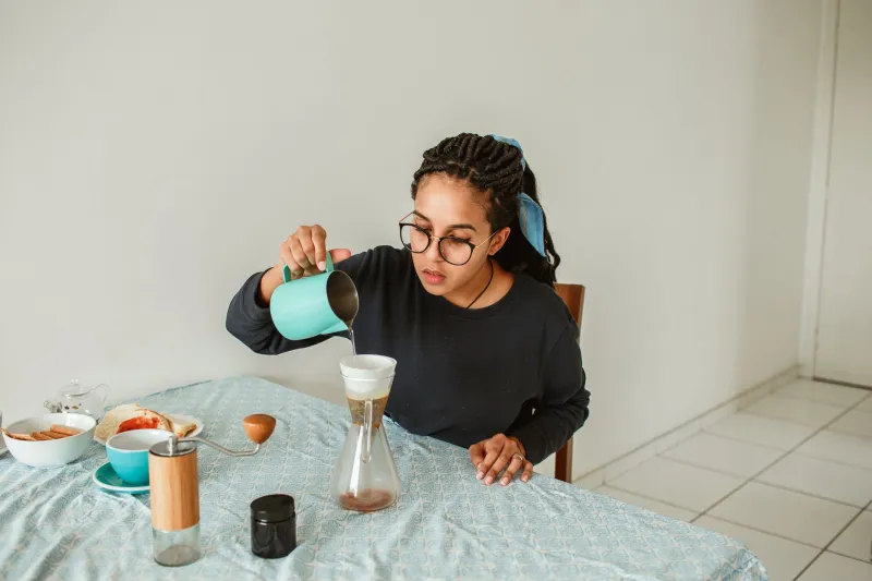 Your Body Doesn't Know What Time Zone the House Is In: A Real Guide to Surviving the First Week of a Homestay